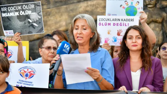 Manisalı Kadınlar Kamuoyuna Seslendi:'Çocukları Çuvala Sığdırmayın!'