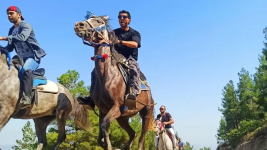 Spil Dağında Safari ve Kamp Keyfi