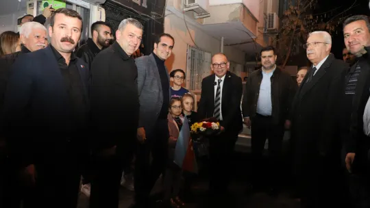 CHP Turgutlu Belediye Başkan Adayı Akın: 'Biz gönüller yapmaya geldik'