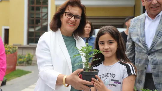 Başkan Çetin Akın'dan Anneler Günü Kutlaması