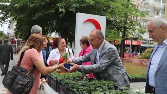 Başkan Çetin Akın'dan Anneler Günü Kutlaması