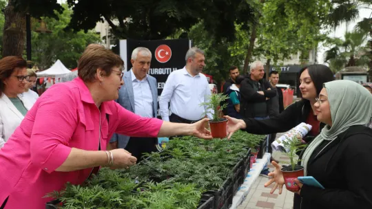 Başkan Çetin Akın'dan Anneler Günü Kutlaması