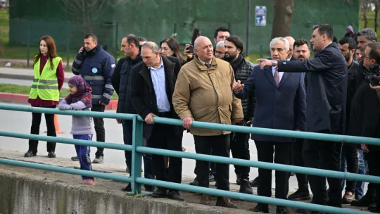 Irlamaz Vadisi'nin ikinci etabının ilk adımı dere temizliğiyle başladı