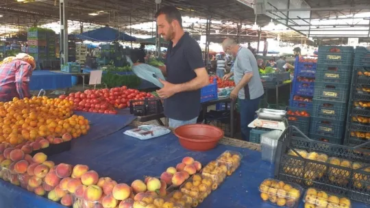 Turgutlu'da hijyen kuralları hiçe sayılıyor