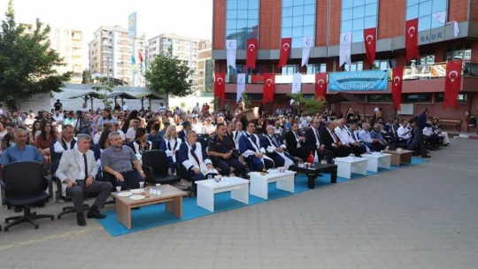 Teknoloji Fakültesi'nin mezuniyet töreni coşkuyla kutlandı