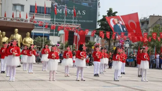 Turgutlu'da 23 nisan ulusan egemenlik ve çocuk bayramı kutlandı