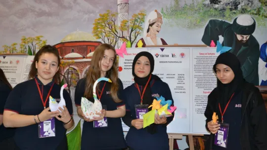 TÜBİTAK 4006 Bilim Fuarı Arif Çeler Kız Anadolu İmam Hatip Lisesi'nde gerçekleşti