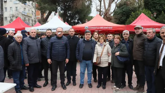 Turgutlulular yardım kampanyasına akın ediyor