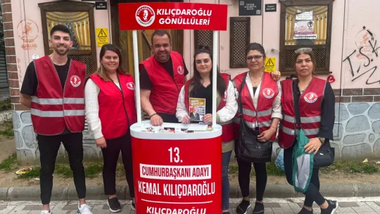 Turgutlu Kılıçdaroğlu Gönüllüleri Gece Gündüz Çalışıyor