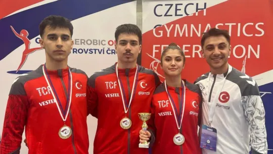 Manisa BBSK'lı Milli Sporcular Başkan Ferdi Zeyrek'in konuğu oldu