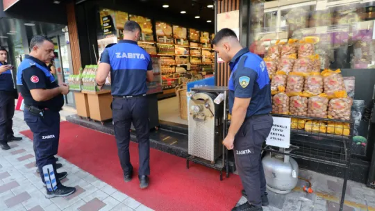 Turgutlu Zabıtasından Kaldırım İşgali Denetimi
