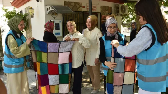 Muradiye Kız Öğrenci Yurdu Müdürlüğü, 'Sevgi Battaniyesi' Projesini hayata geçirdi
