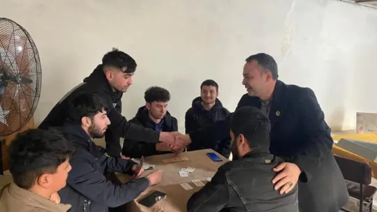 Çepnidere Mahallesi'nde Büyük Birlik Partisi Belediye Başkan Adayı Yıldıray Karataş'a Büyük İlgi