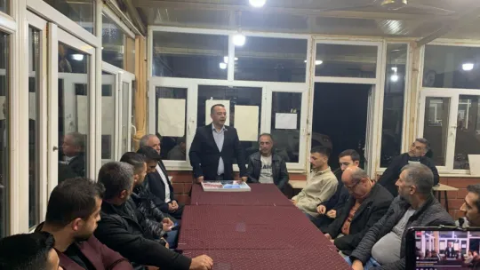 BBP Başkan Adayı Yıldıray Karataş, Yedieylül Mahallesi'nde yoğun ilgiyle karşılandı (VİDEO)