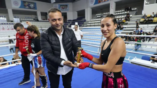 Turgutlu Belediyesinin Katkılarıyla Amatör Kick Boks Galası Düzenlendi