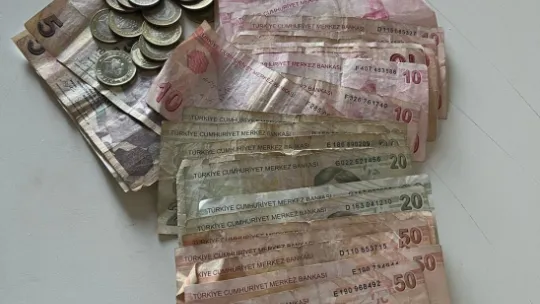 Büyükşehir Belediyesi Zabıta Ekiplerinden Dilencilere ve Seyyar Satıcılara Sıkı Denetim
