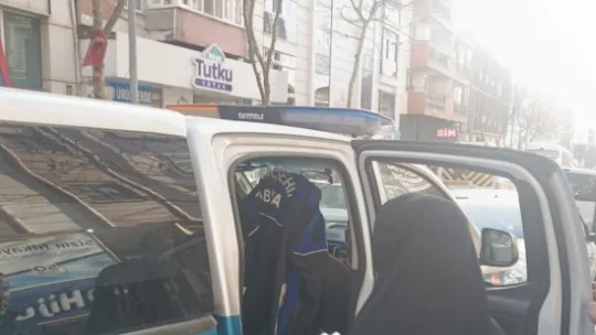 Büyükşehir Belediyesi Zabıta Ekiplerinden Dilencilere ve Seyyar Satıcılara Sıkı Denetim