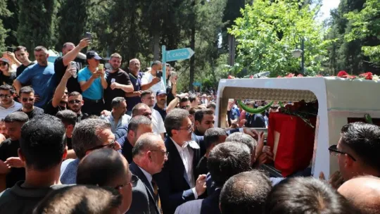 On Binler Birlikte Başkanımı Son Yolculuğuna Uğurladı