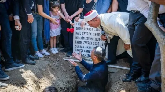 On Binler Birlikte Başkanımı Son Yolculuğuna Uğurladı