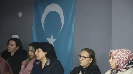 CHP Turgutlu Belediye Başkan Adayı Akın: 'Biz gönüller yapmaya geldik'