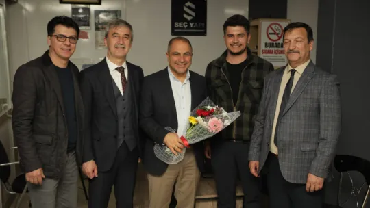 Projeleri ve hedefleriyle vatandaşın umudu oldu: Manisa Ali Uçak'ı bağrına bastı