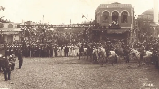 Fotoğraflarla Turgutlu'da Bayram Kutlamaları