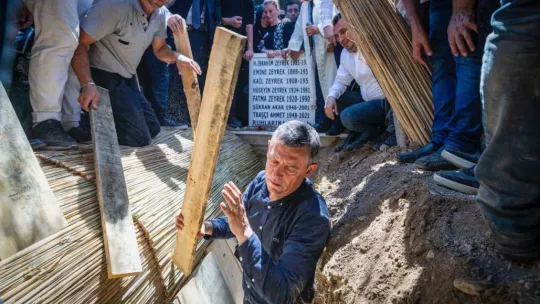 On Binler Birlikte Başkanımı Son Yolculuğuna Uğurladı