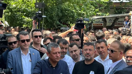 On Binler Birlikte Başkanımı Son Yolculuğuna Uğurladı
