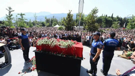 On Binler Birlikte Başkanımı Son Yolculuğuna Uğurladı