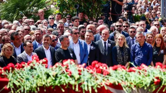 On Binler Birlikte Başkanımı Son Yolculuğuna Uğurladı
