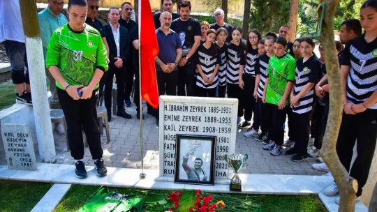 Minik Kız Hentbol Takımı oyuncularından Vefa