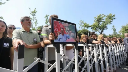 On Binler Birlikte Başkanımı Son Yolculuğuna Uğurladı