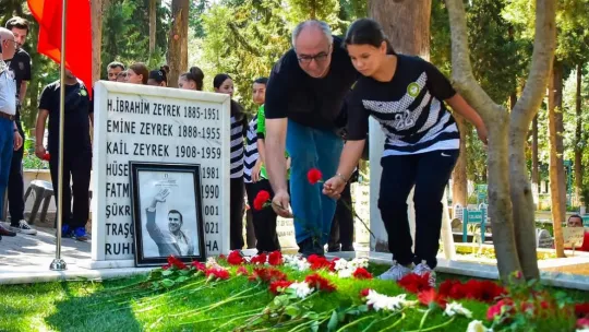 Minik Kız Hentbol Takımı oyuncularından Vefa