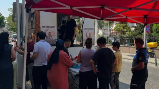 Merhum Başkan Ferdi Zeyrek'in Anısına Turgutlu'da Lokma Hayrı Düzenlendi