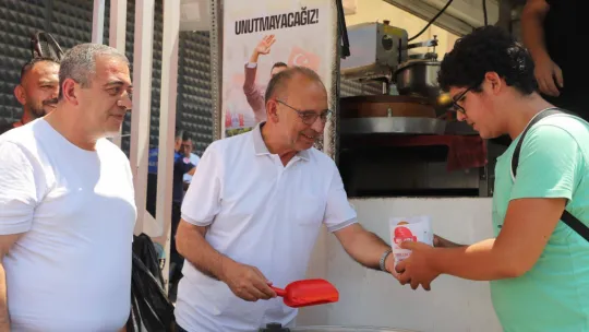 Merhum Başkan Ferdi Zeyrek'in Anısına Turgutlu'da Lokma Hayrı Düzenlendi