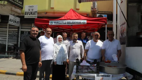 Merhum Başkan Ferdi Zeyrek'in Anısına Turgutlu'da Lokma Hayrı Düzenlendi