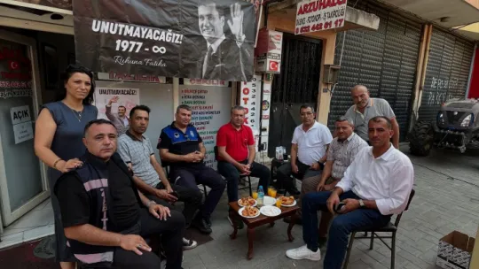 Merhum Başkan Ferdi Zeyrek'in Anısına Turgutlu'da Lokma Hayrı Düzenlendi