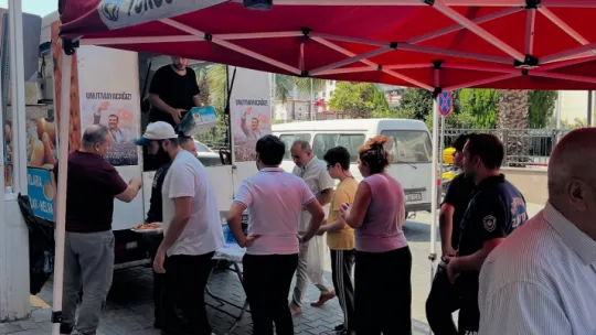 Merhum Başkan Ferdi Zeyrek'in Anısına Turgutlu'da Lokma Hayrı Düzenlendi