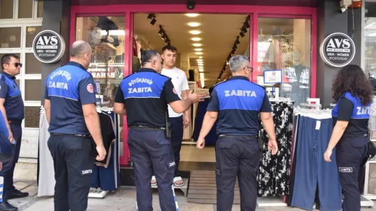 Salihli'de Kaldırım İşgali Denetimi Yapıldı