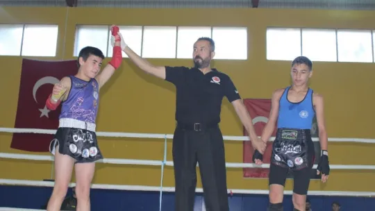 Muay Thai Sporcularından Asker Selamı Şampiyonlardan Turgutlu'ya 23 Madalya