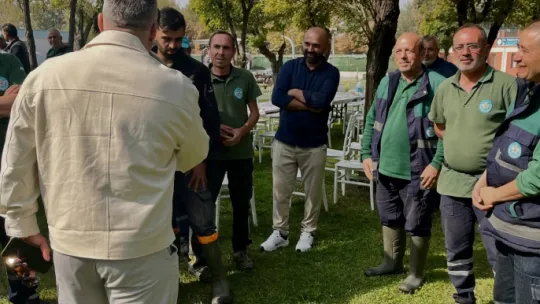 Turgutlu'da Kent Estetiğine Yeni Vizyon: Erk Kayabaş Irlamaz Rekreasyon Alanı'nda Personelle Buluştu