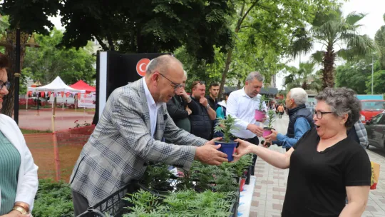 Başkan Çetin Akın'dan Anneler Günü Kutlaması