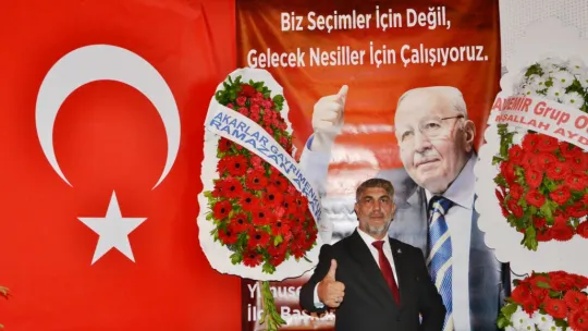 Yeniden Refah Partisi Yunusemre İlçe Başkanı Mehmet Baki Çelik güven tazeledi