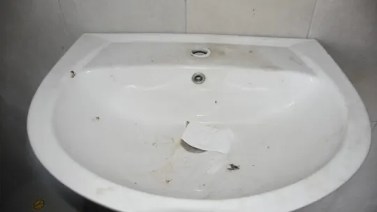 Turgutlu Irlamaz Vadisindeki tuvaletlerin durumu yürekleri burktu (Video)