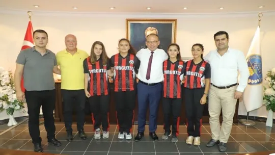 Hentbolcu kızlarımız Milli Takım Kampı ilk etabını başarıyla tamamladılar