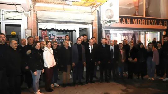 CHP Turgutlu Belediye Başkan Adayı Akın: 'Biz gönüller yapmaya geldik'