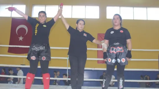 Muay Thai Sporcularından Asker Selamı Şampiyonlardan Turgutlu'ya 23 Madalya