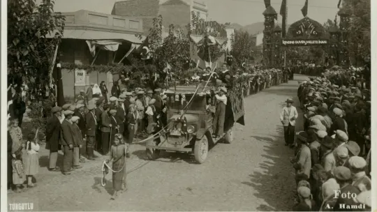 Fotoğraflarla Turgutlu'da Bayram Kutlamaları