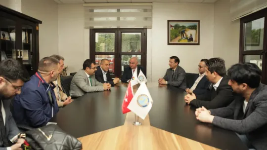 Projeleri ve hedefleriyle vatandaşın umudu oldu: Manisa Ali Uçak'ı bağrına bastı