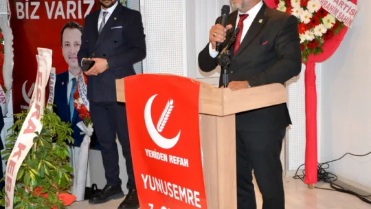 Yeniden Refah Partisi Yunusemre İlçe Başkanı Mehmet Baki Çelik güven tazeledi
